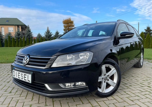 Volkswagen Passat cena 27900 przebieg: 245000, rok produkcji 2013 z Żelechów małe 667